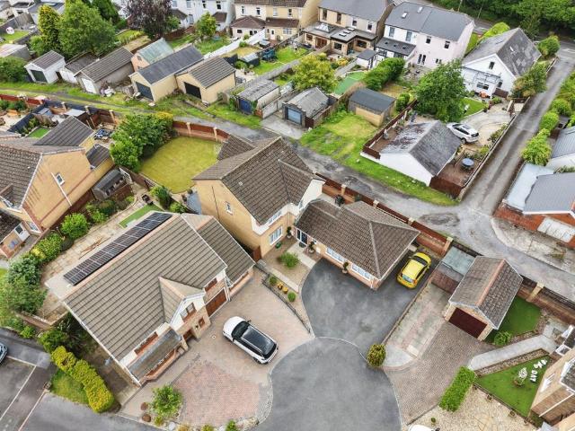 House for sale in Pontarddulais, Wales