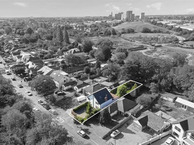 House for sale in London Borough of Ealing, Hanwell