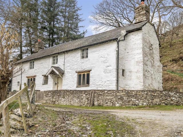 House for sale in Pen-y-Bont-Fawr, Pen-y-garnedd