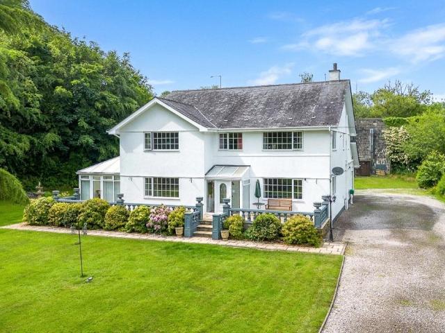 House for sale in Caernarfon