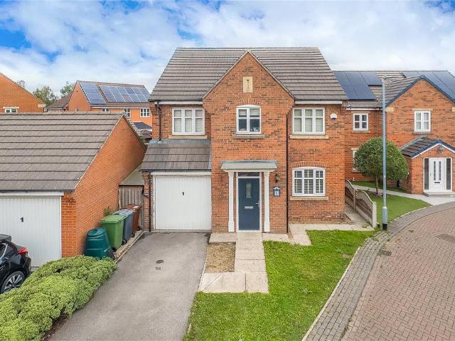 House for sale in Woodkirk, West Yorkshire