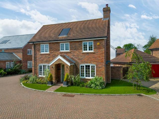 House for sale in Pitstone