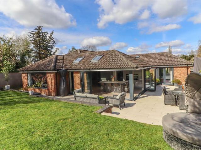 House for sale in Barton Stacey, Hampshire