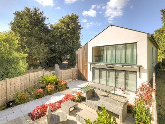 House for sale in Lambourne, Epping