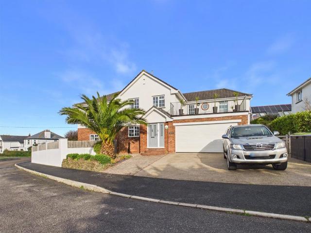 House for sale in Flexbury, Cornwall