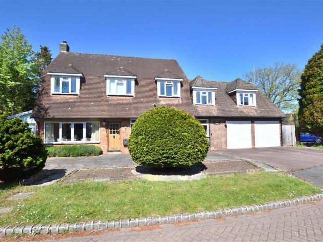 House for sale in Fleet, Hart