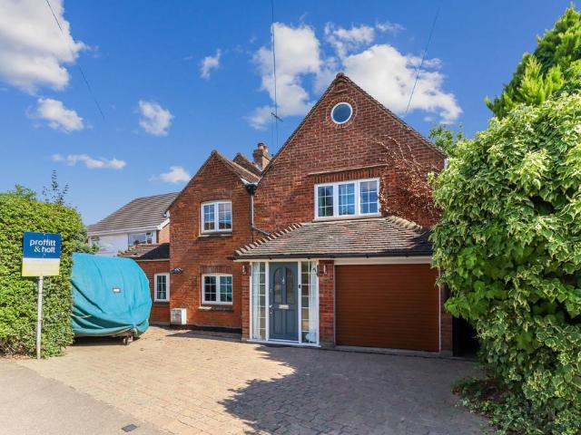 House for sale in Pouchen End, Hertfordshire