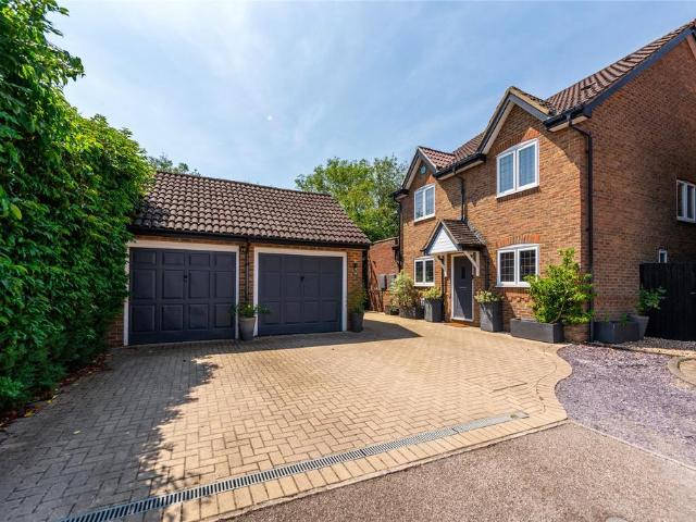 House for sale in Shenley Brook End, Milton Keynes