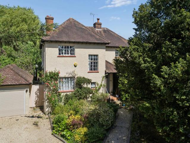 House for sale in Pinner, Greater London