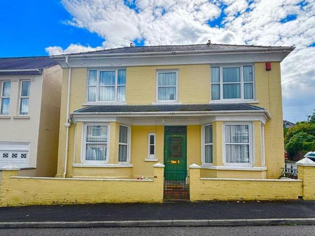 House for sale in Llandeilo, Wales
