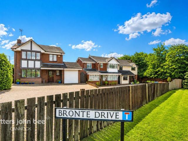 House for sale in Heath Hayes and Wimblebury, Chadsmoor