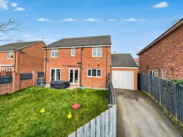 House for sale in Carleton, West Yorkshire