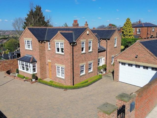 House for sale in Pogmoor, South Yorkshire
