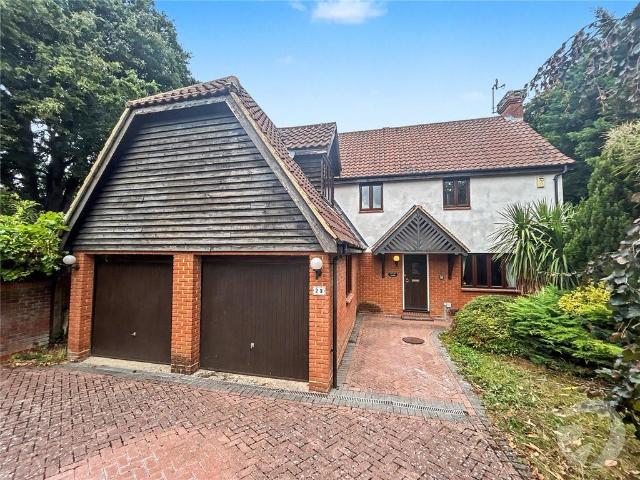 House for sale in Blackfen, Greater London