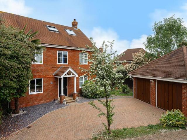 House for sale in West Ewell, Epsom