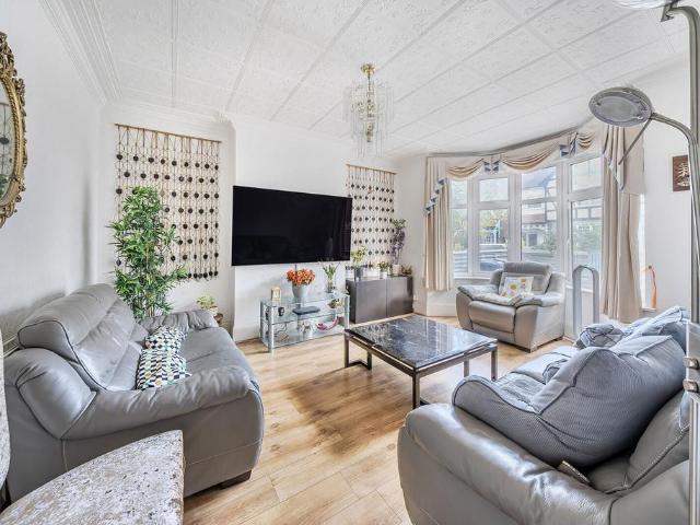 House for sale in Hendon, Greater London