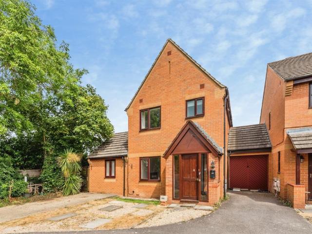 House for sale in Black Bourton, Oxfordshire