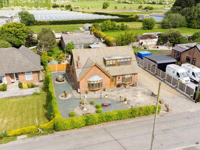 House for sale in Becconsall, Roby Mill