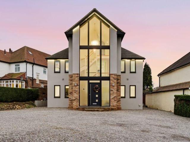 House for sale in Red Hill, Surrey