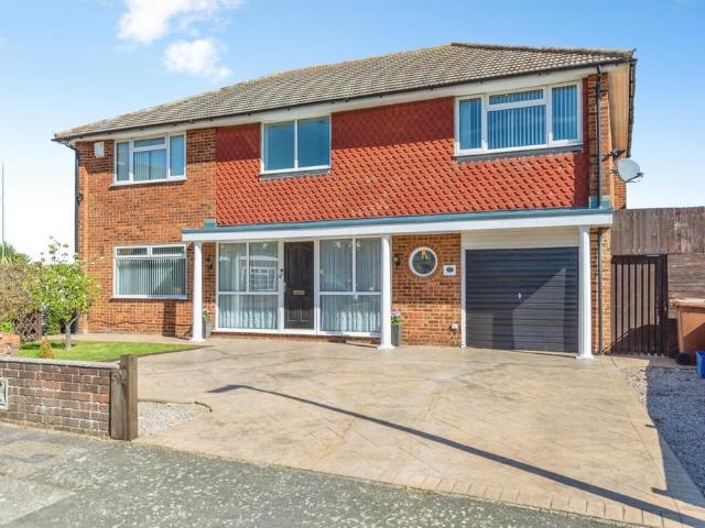 House for sale in Cliffe Woods