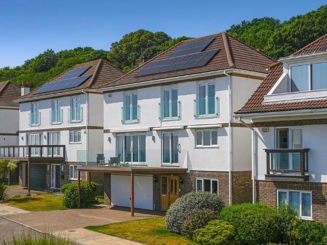 House for sale in Golden Valley, Folkestone