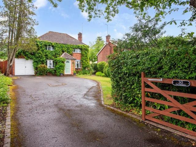 House for sale in Wrecclesham, Fole