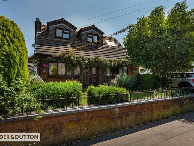 House for sale in Lady House, Burnedge