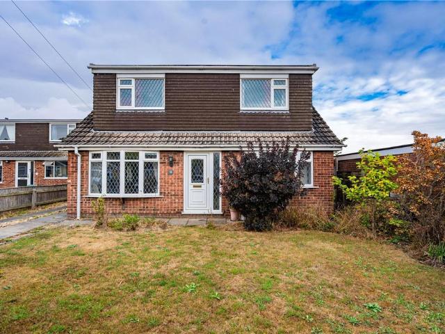 House for sale in Holton le Clay, Belleau