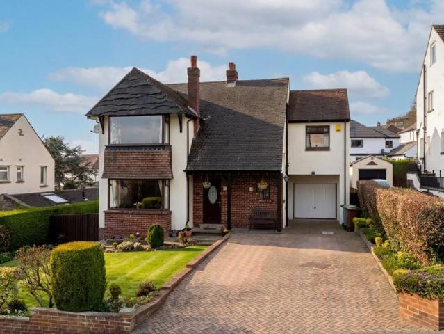 House for sale in Rawdon, West Yorkshire