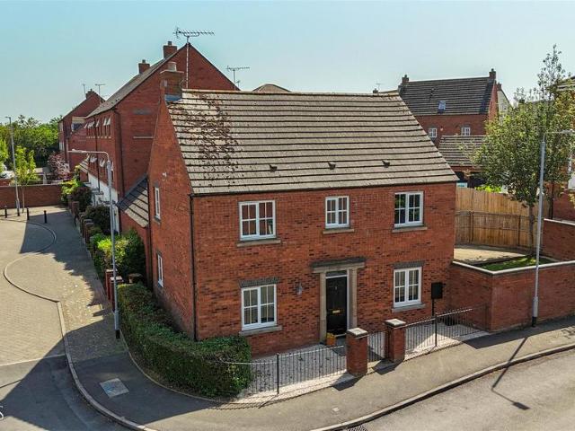 House for sale in Beamhurst, Staffordshire