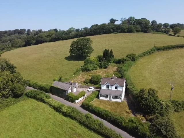 House for sale in Gwaelod-y-garth, Wales