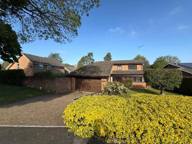 House for sale in Hart, Hampshire