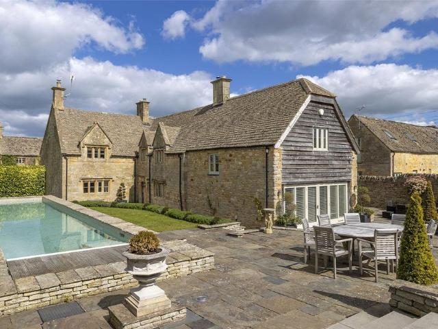 House for sale in Fossebridge, Gloucestershire