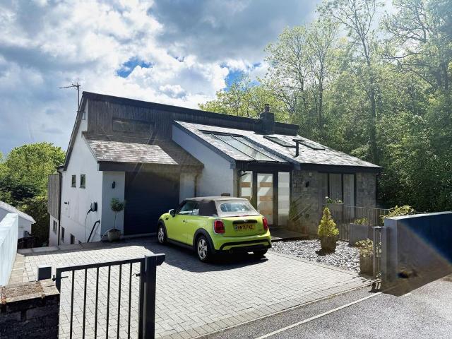 House for sale in Coytrahen, Wales