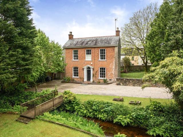House for sale in Strode, Devon
