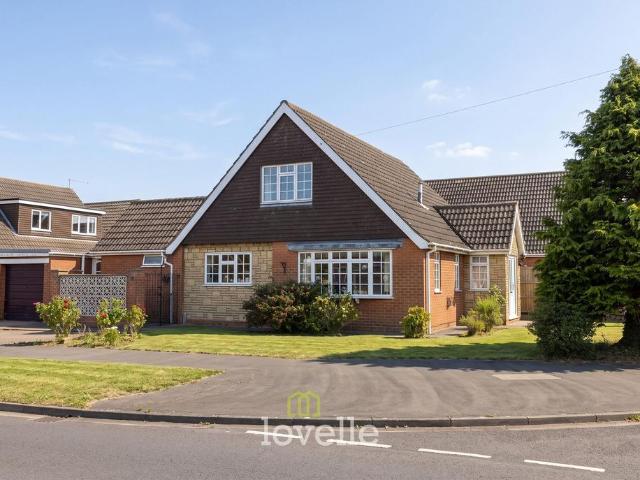 House for sale in Holton le Clay, Belleau