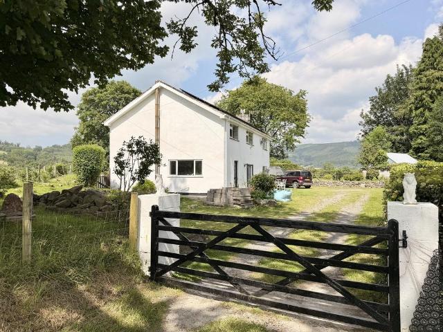 House for sale in Llanfair-ar-y-Bryn, Wales