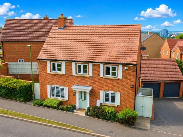House for sale in Pouchen End, Hertfordshire