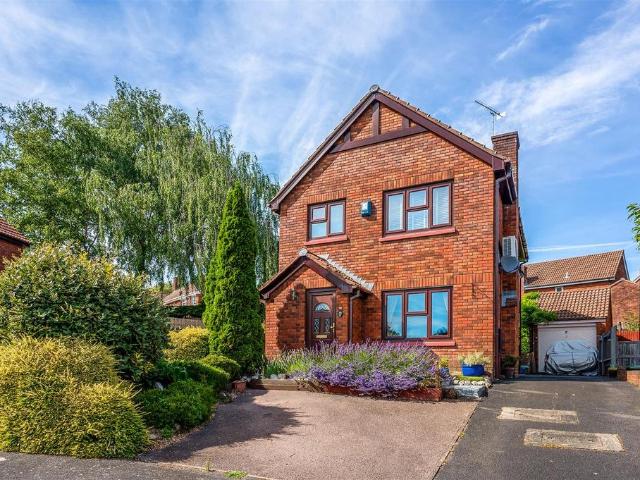 House for sale in Spring Vale, Hampshire