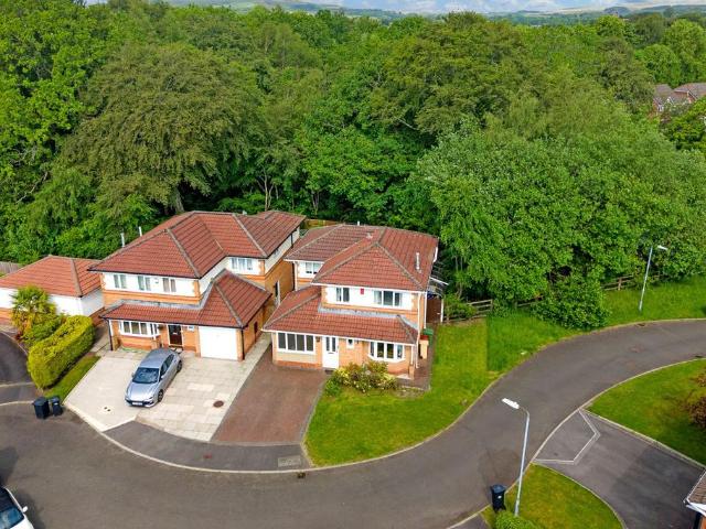 House for sale in Bradshaw, Bolton