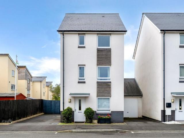 House for sale in Pentre-chwyth, Swansea