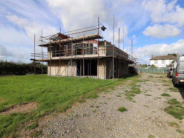House for sale in Higher End, St Athan