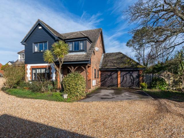 House for sale in Old Netley, Helford