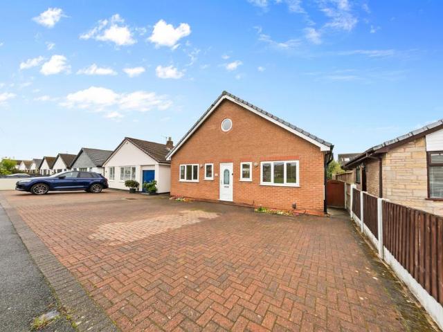 House for sale in Lowton St Luke's, Wigan