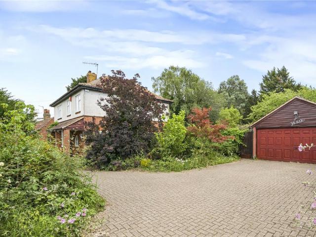 House for sale in The Butts, Kent