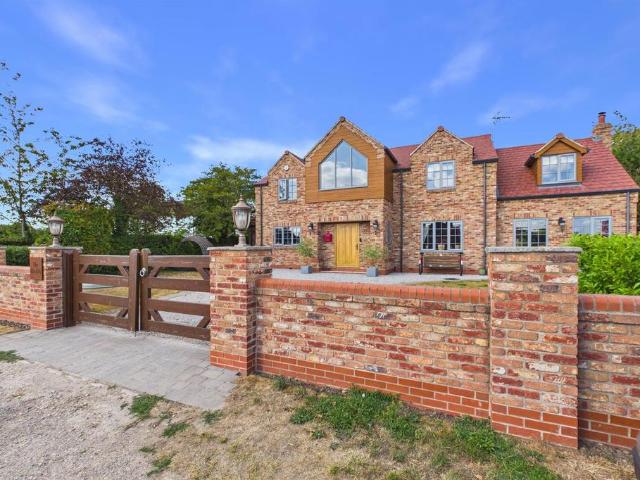 House for sale in Alverton, East Midlands