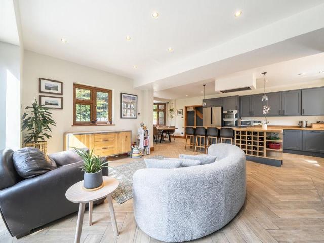 House for sale in London Borough of Croydon, Greater London