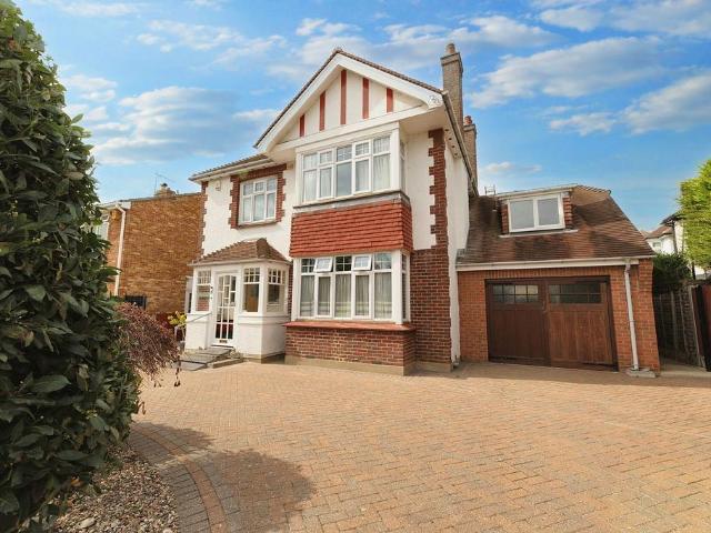 House for sale in Dale Hill, Essex