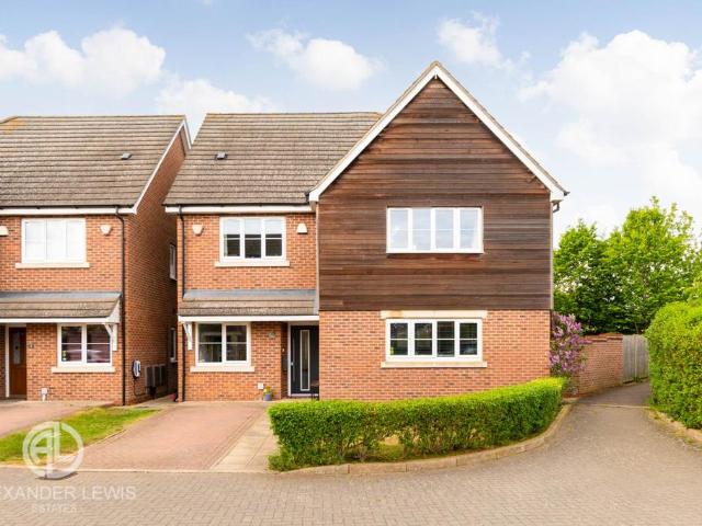 House for sale in King's Walden, Hertfordshire