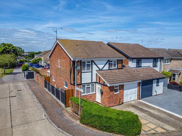House for sale in North Shoebury, Alton Barnes